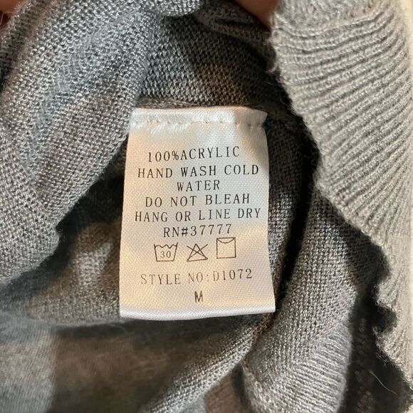 Renee C wrap sweater, button detail, great condition, medium - Picture 4 of 4